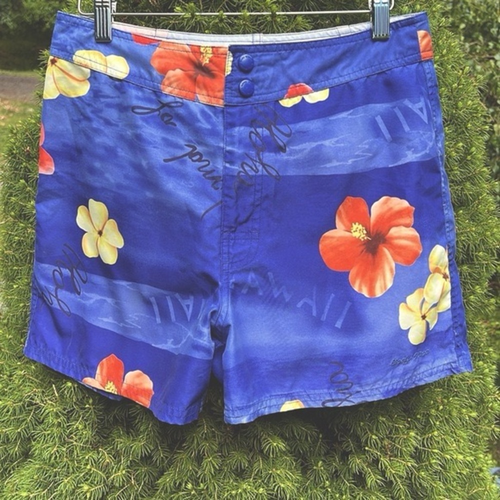 Body glove Size Small board type shorts pocket at the back zipper